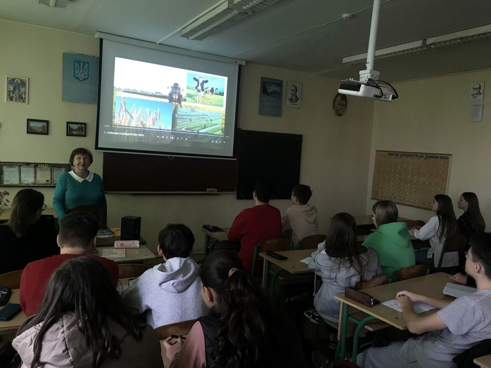 Пізнавальний урок з географії : «Сільське господарство в сучасному світі. Екологічна етика людини» у 9-В СЗШ№3 1 396978597 865852528664614 6659253248531315942 n
