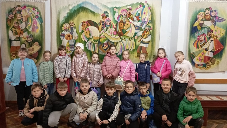 Екскурсія 3-Б класу до музею М.Біласа 1 501278557 1240575617858968 8033556719142298663 n